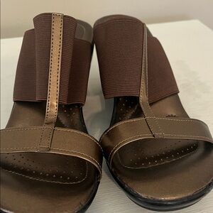 Dexflex Comfort Bronze and Brown Sandals
